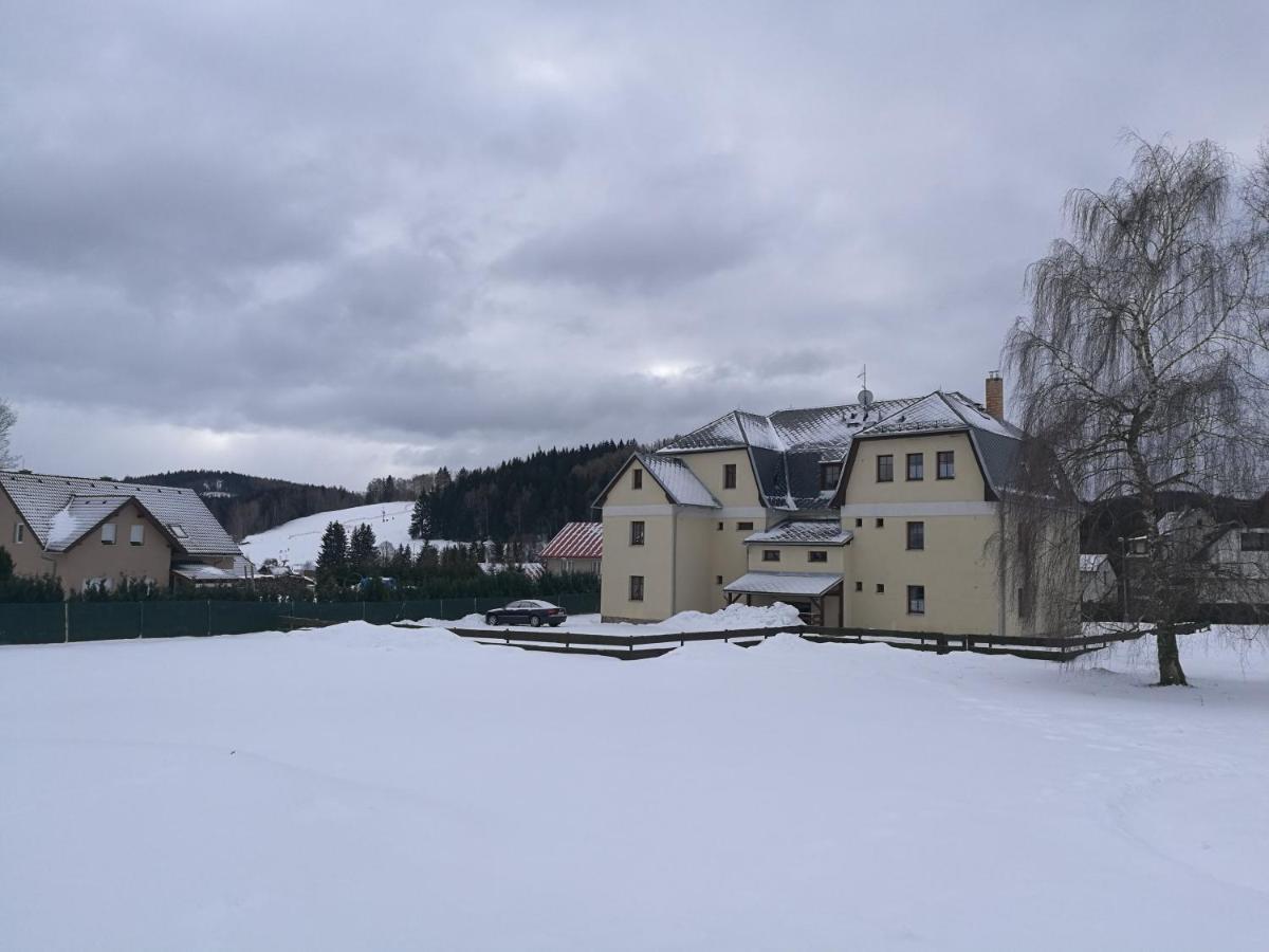 Apartman Mocca Kasperske Hory Exterior foto